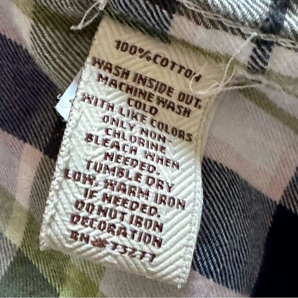 SO Lavender & Olive Green Plaid Button Down Flannel Shirt Size Small - Picture 7 of 7
